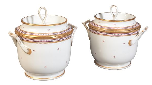 A PAIR OF ENGLISH PORCELAIN ICE PAILS