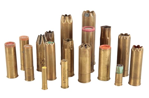 A QUANTITY OF ELEY KYNOCH BRASS CARTRIDGES