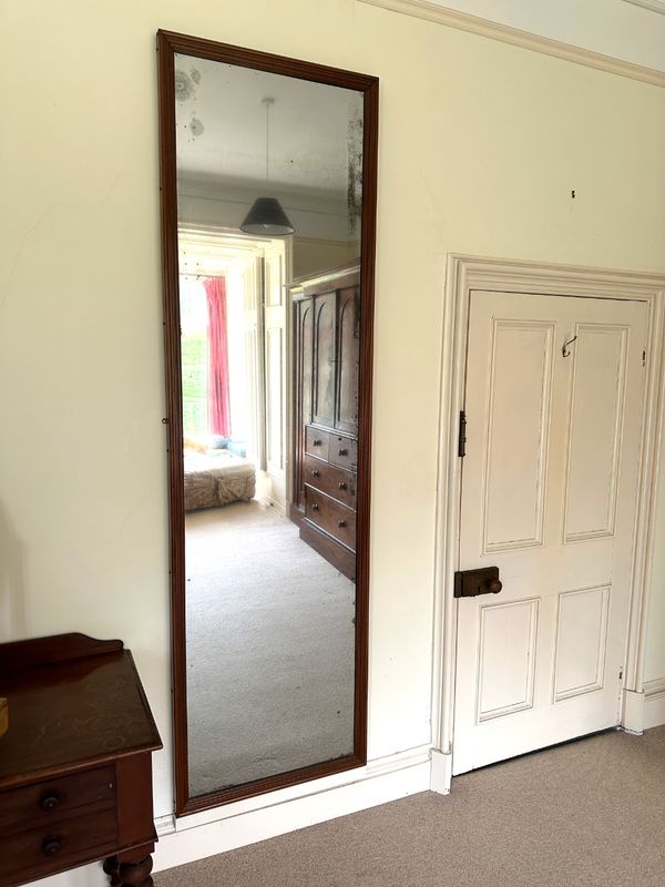 A PAIR OF TALL MAHOGANY PIER MIRRORS