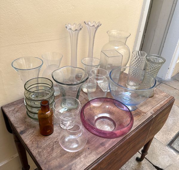 A COLLECTION OF GLASS VASES