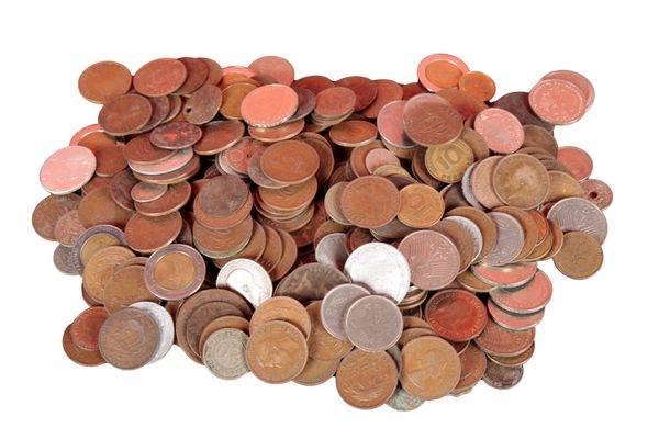 A QUANTITY OF VARIOUS PENNIES