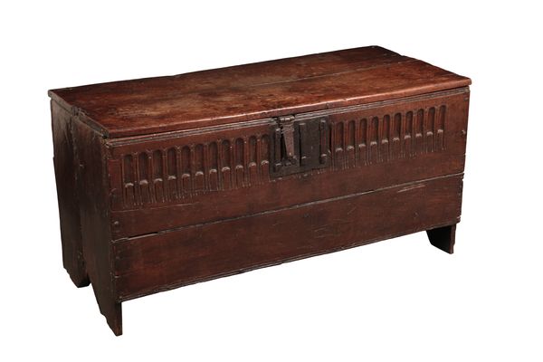 AN OAK COFFER