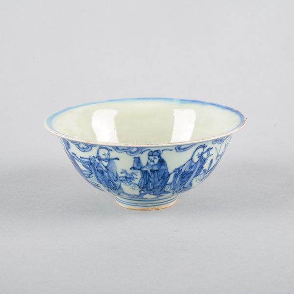 A CHINESE PORCELAIN BLUE AND WHITE BOWL