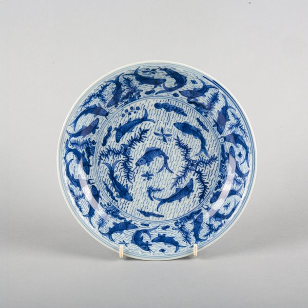A CHINESE PORCELAIN BLUE AND WHITE 'FISH' DISH