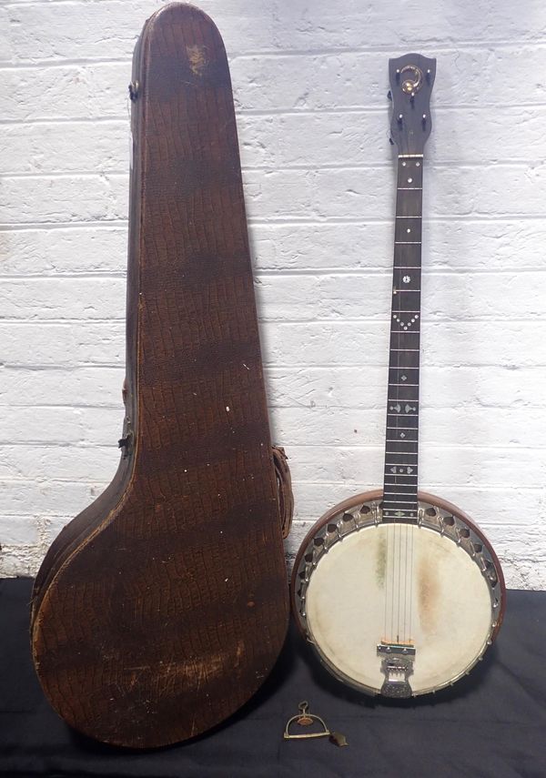 A WINDSOR BANJO; 'THE WHIRLE'