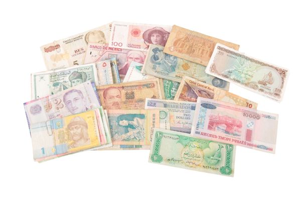 A COLLECTION OF MIXED WORLD BANK NOTES