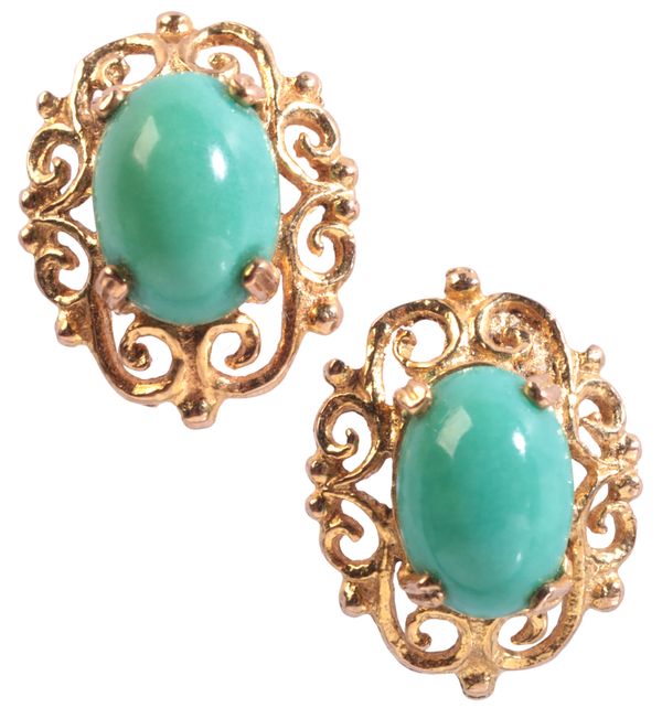 A PAIR OF TURQUOISE STUD EARRINGS