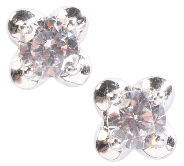 A PAIR OF DIAMOND STUD EARRINGS