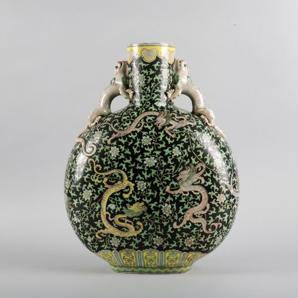 A LARGE CHINESE PORCELAIN FAMILLE VERTE MOON FLASK