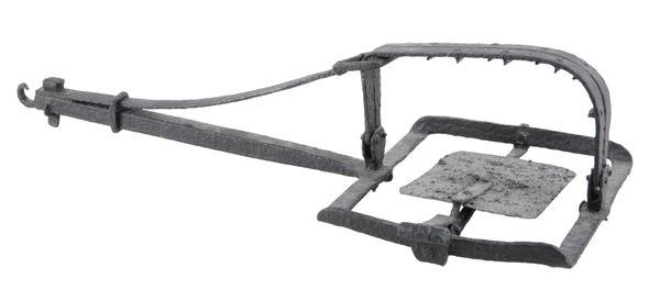 A 19TH CENTURY DORSET STYLE OTTER TRAP