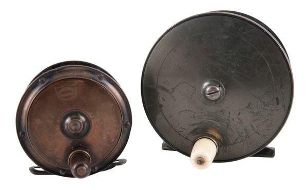 C. FARLOW & CO LTD OF LONDON: A 4 1/4" BRASS WIDE SPOOL SALMON REEL