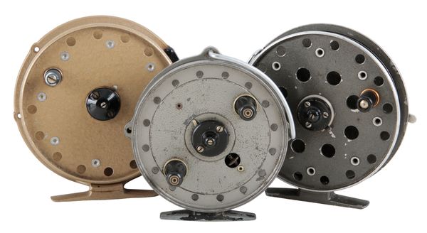GRICE & YOUNG: AN AVON CROWN 4 1/4" CENTREPIN REEL
