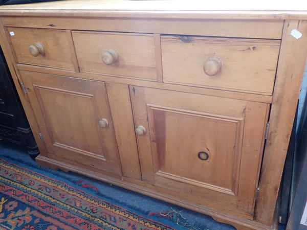 A VICTORIAN STYLE PINE SIDEBOARD OR DRESSER