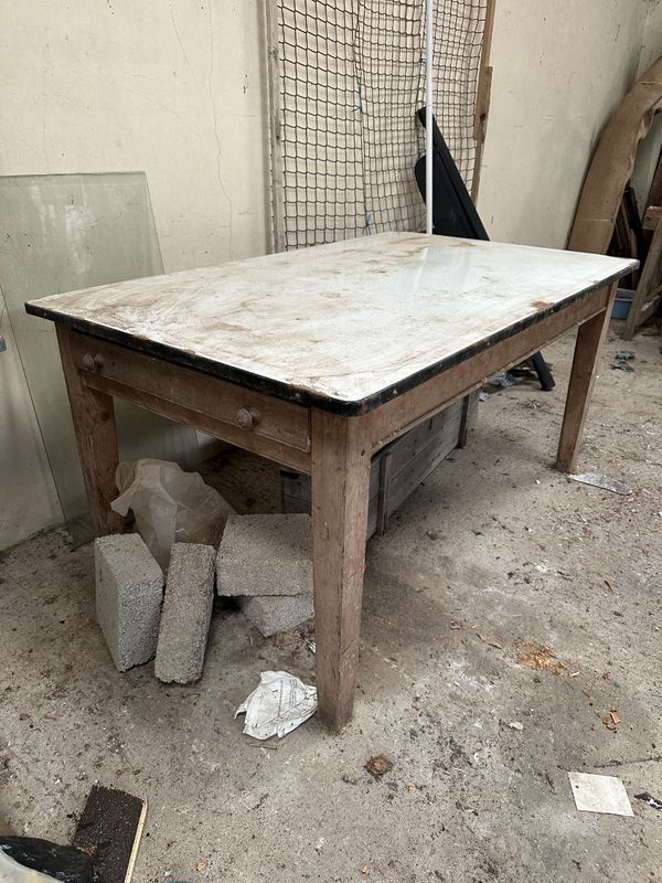 A PINE GARDEN TABLE
