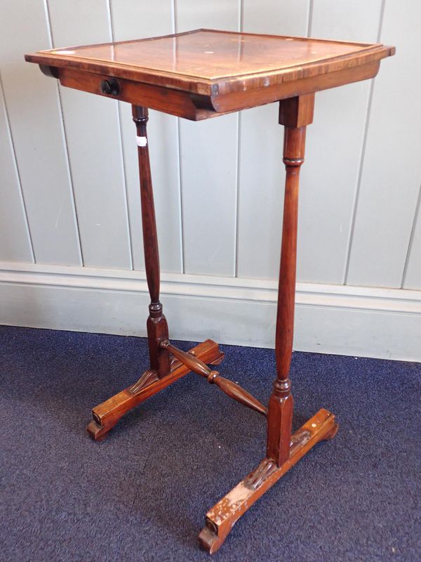 AN EARLY VICTORIAN ROSEWOOD OCCASIONAL TABLE