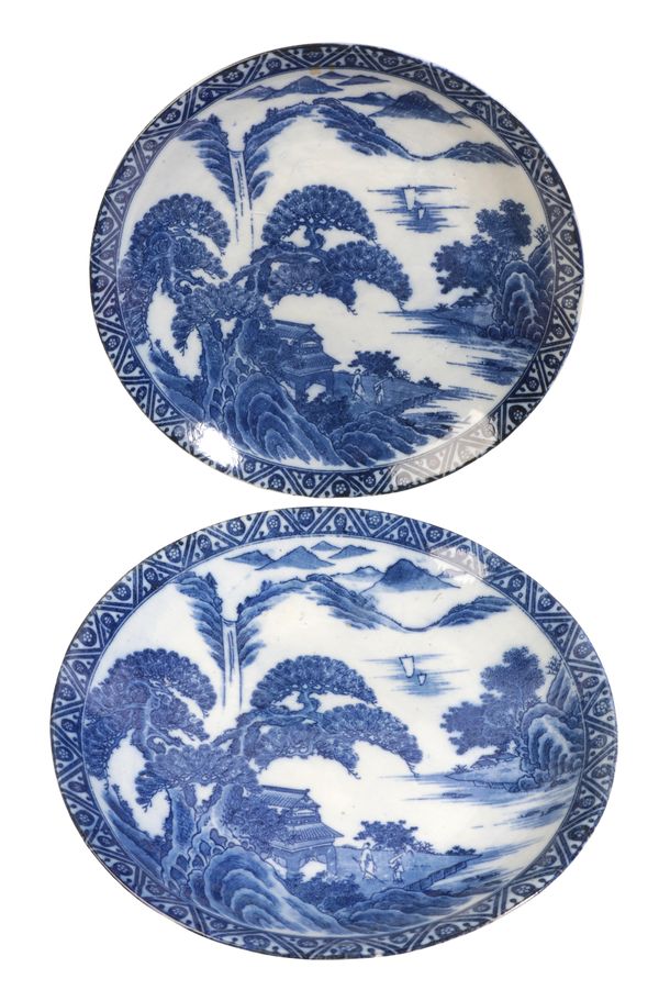 A PAIR OF JAPANESE PORCELAIN BLUE AND WHITE CHARGERS