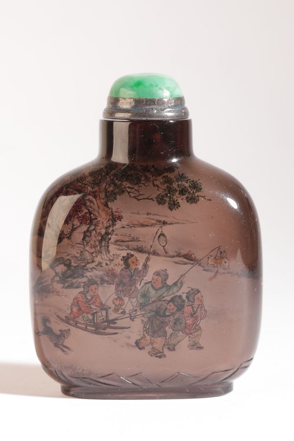 A CHINESE INSIDE PAINTED CRYSTAL SNUFF BOTTLE SIGNED BY WANG XISAN