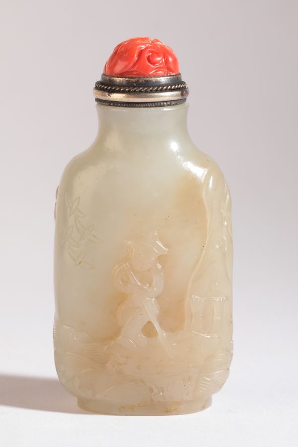 A CHINESE JADE SNUFF BOTTLE