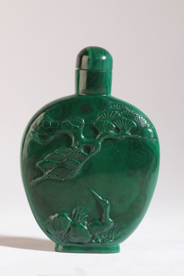 A CHINESE MALACHITE SNUFF BOTTLE