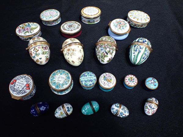 TWENTY-ONE HALCYON DAYS AND BATTERSEA ENAMEL BOXES