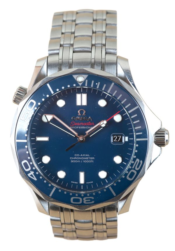 OMEGA SEAMASTER PROFESSIONAL 300M: A STAINLESS STEEL BRACELET WATCH