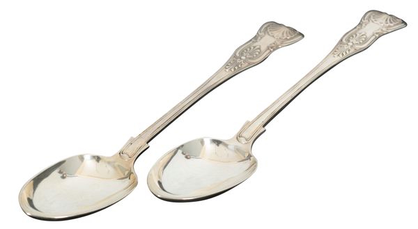 A PAIR OF VICTORIAN SILVER KINGS PATTERN TABLE OR SERVING SPOONS