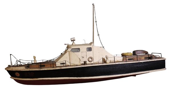 A SCRATCH BUILT WOODEN MODEL OF A ROYAL NAVY MOTOR LAUNCH