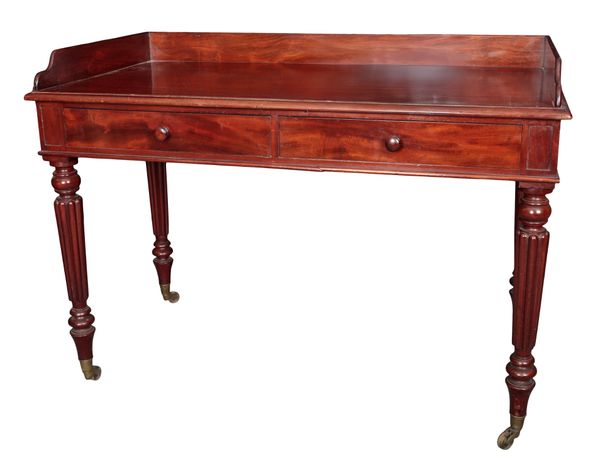 A GEORGE IV MAHOGANY DRESSING TABLE ATTRIBUTABLE TO GILLOWS