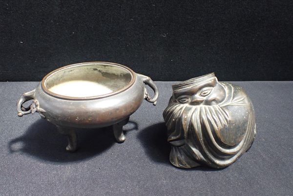 A JAPANESE BRONZE CENSER