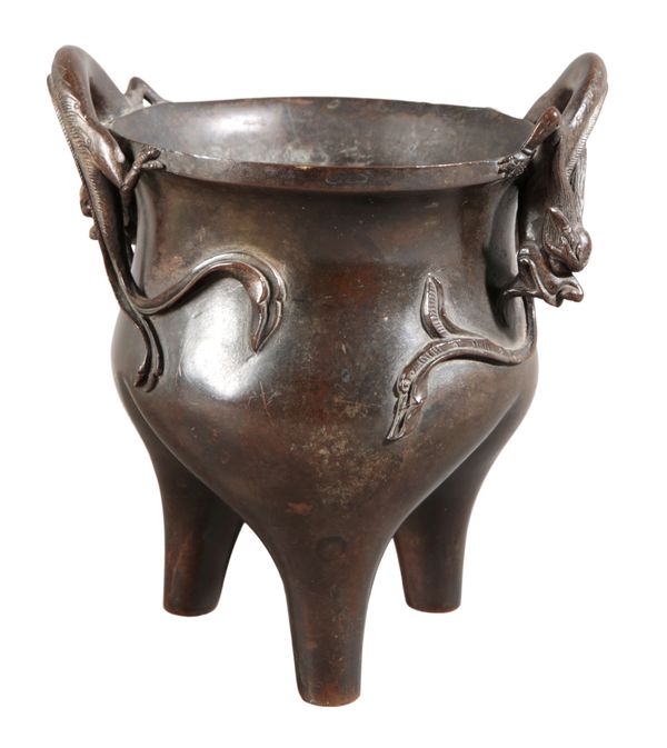 A CHINESE BRONZE TRIPOD CENSER