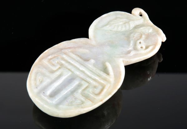 A CHINESE JADE DOUBLE GOURD