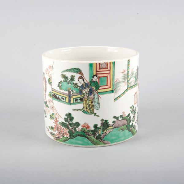 A LARGE CHINESE PORCELAIN FAMILLE VERTE BRUSH POT