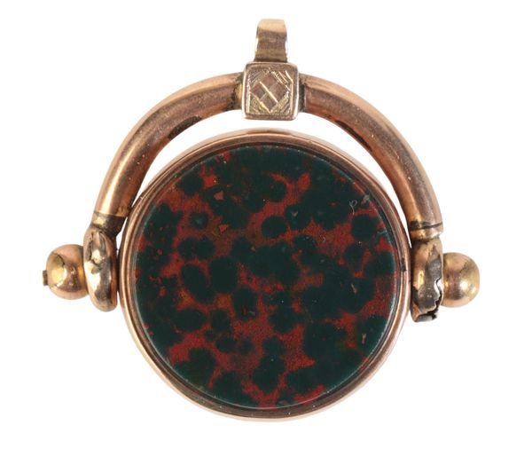 A HARDSTONE SWIVEL FOB PENDANT