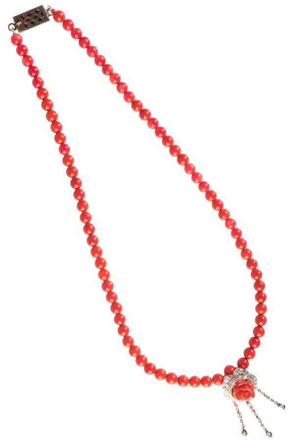 A CORAL BEAD NECKLACE