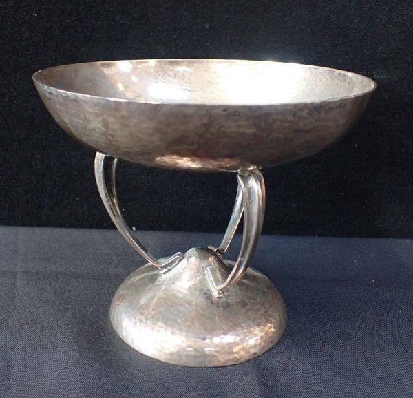 AN ARTS AND CRAFTS SILVER TAZZA, GOLDSMITHS & SILVERSMITHS Co, LONDON 1906