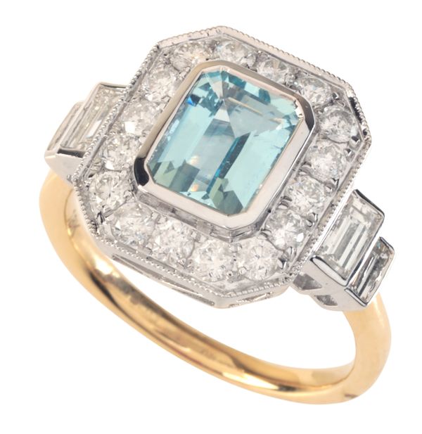 AN ART DECO STYLE AQUAMARINE AND DIAMOND RING