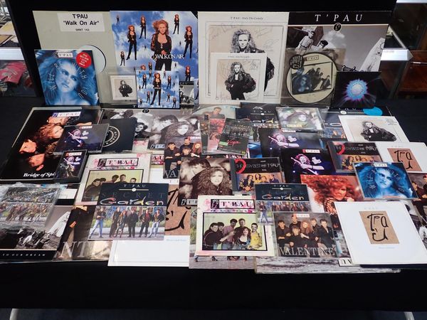 AN EXTENSIVE COLLECTION OF T'PAU VINYL; ALBUMS, SINGLES, CDs