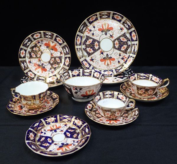 A QUANTITY OF ROYAL CROWN DERBY IMARI  PATTERN WARE