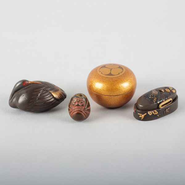 A JAPANESE LACQUER NETSUKE