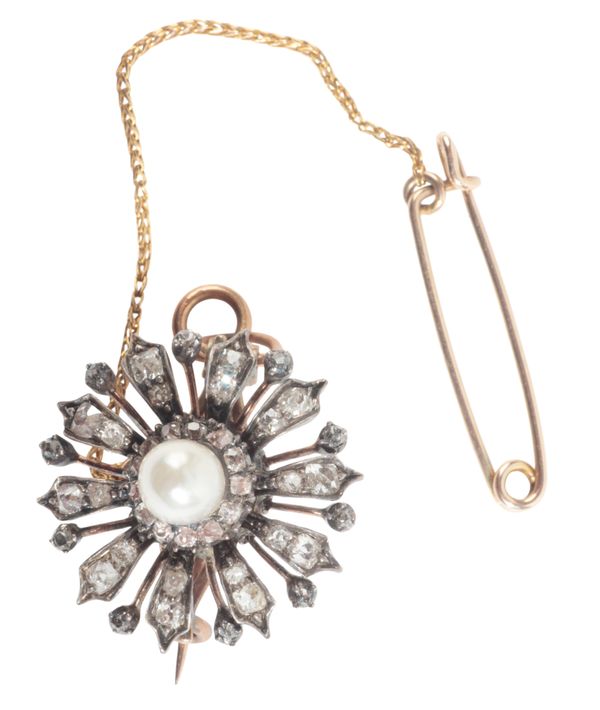 A PEARL AND DIAMOND BROOCH / PENDANT