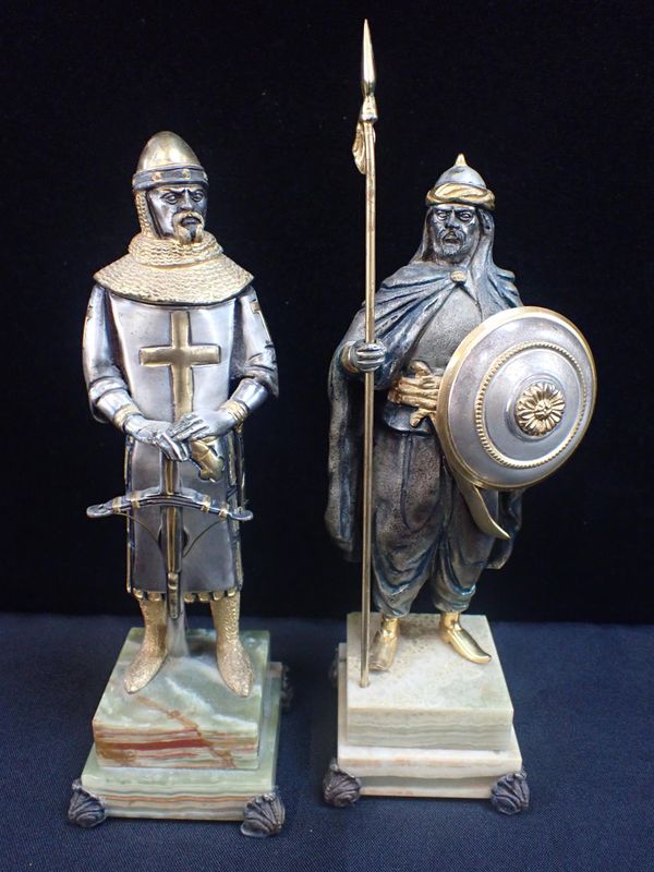 GIUSEPPE VASARI: TWO GILT AND SILVERED BRONZE FIGURES OF KNIGHTS