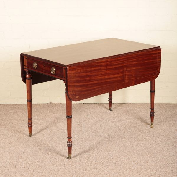 A REGENCY MAHOGANY PEMBROKE TABLE