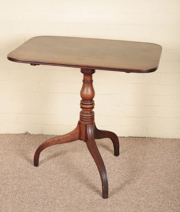 A REGENCY MAHOGANY TRIPOD TABLE