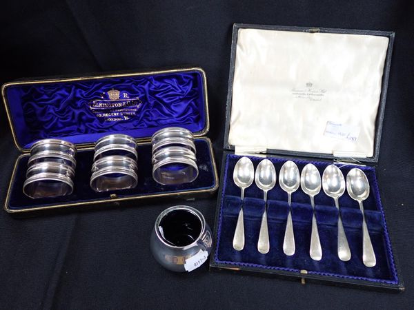 A SET OF SIX  SILVER TEA SPOONS