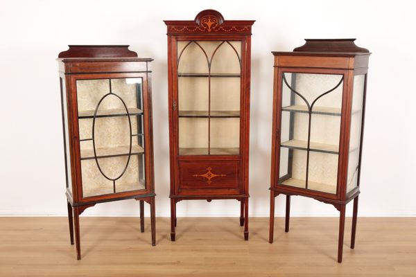 AN EDWARDIAN MAHOGANY DISPLAY CABINET