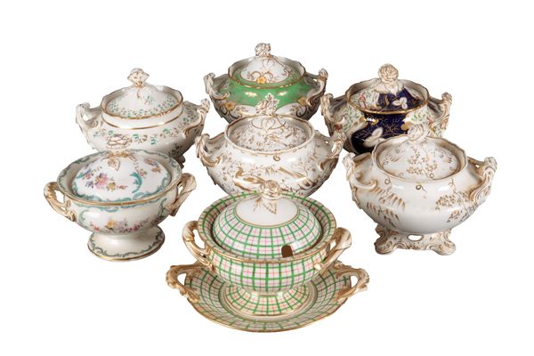 A COLLECTION OF SEVEN H & R DANIEL SECOND BELL SHAPE LIDDED BOWLS