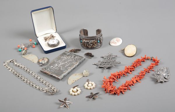 A CHINESE EXPORT SILVER CARD CASE