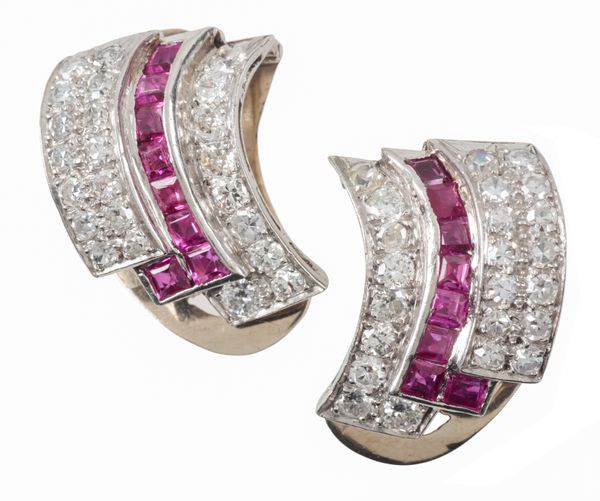 A PAIR OF ART DECO STYLE RUBY AND DIAMOND CLIP EARRINGS
