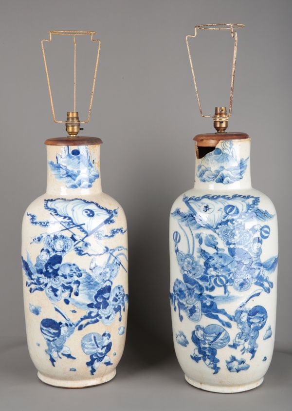 A PAIR OF CHINESE PORCELAIN BLUE AND WHITE ROULEAU VASES