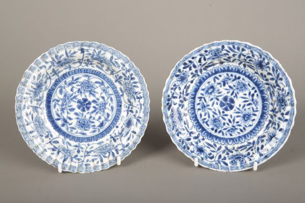 TWO SIMILAR CHINESE PORCELAIN BLUE AND WHITE DISHES